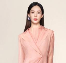 ELLASSAY歌力思官宣金晨出任品牌代言人